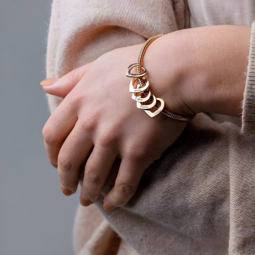 Pulsera Corazones Grabados